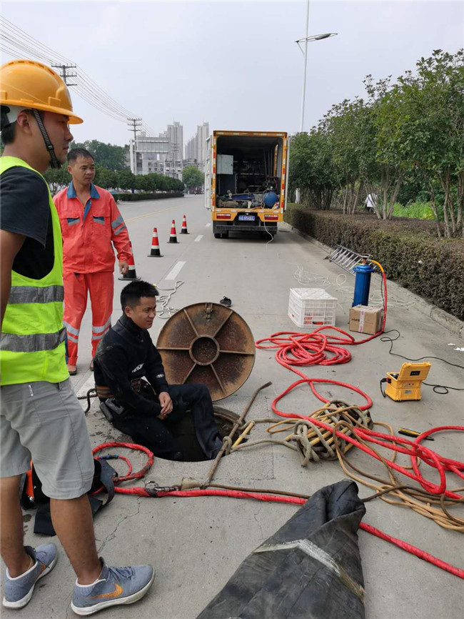 王场镇翻衬法管道修复技术主要工序