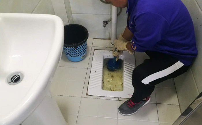 王场镇疏通蹲坑